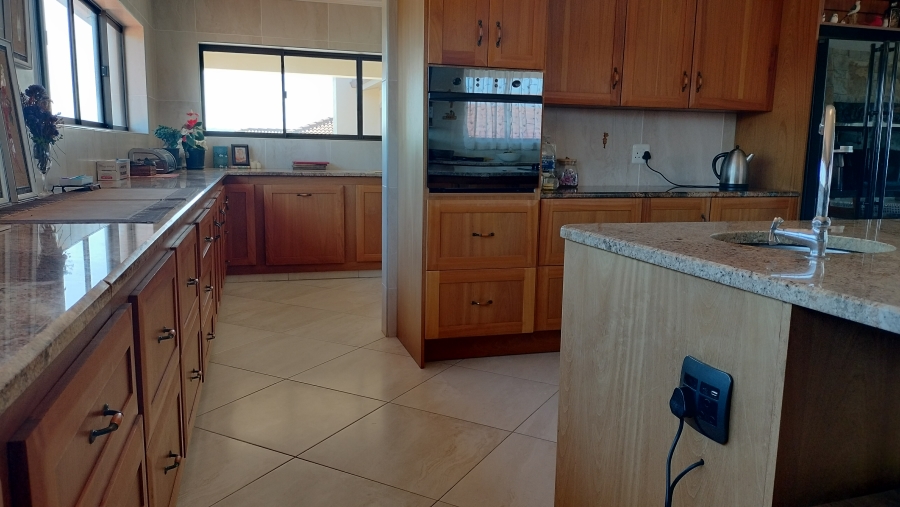 3 Bedroom Property for Sale in Grootbrakhoogte Western Cape